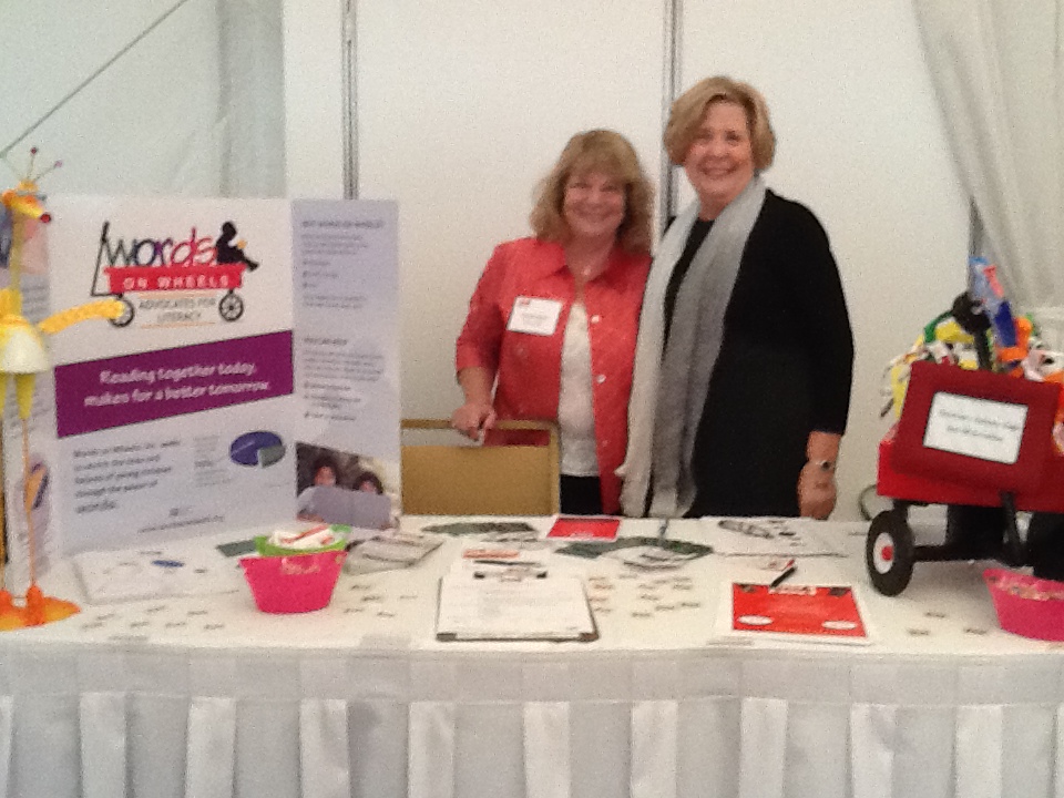 WOW Booth Vista Healthy Woman Expo 10-3-13 (2).jpg